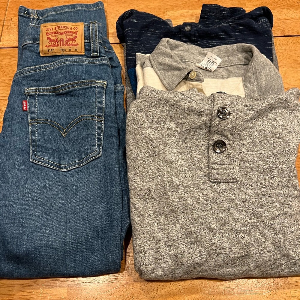 4 piece boys sz 10 lot Crew Cuts, Levi’s and Urban Pipeline